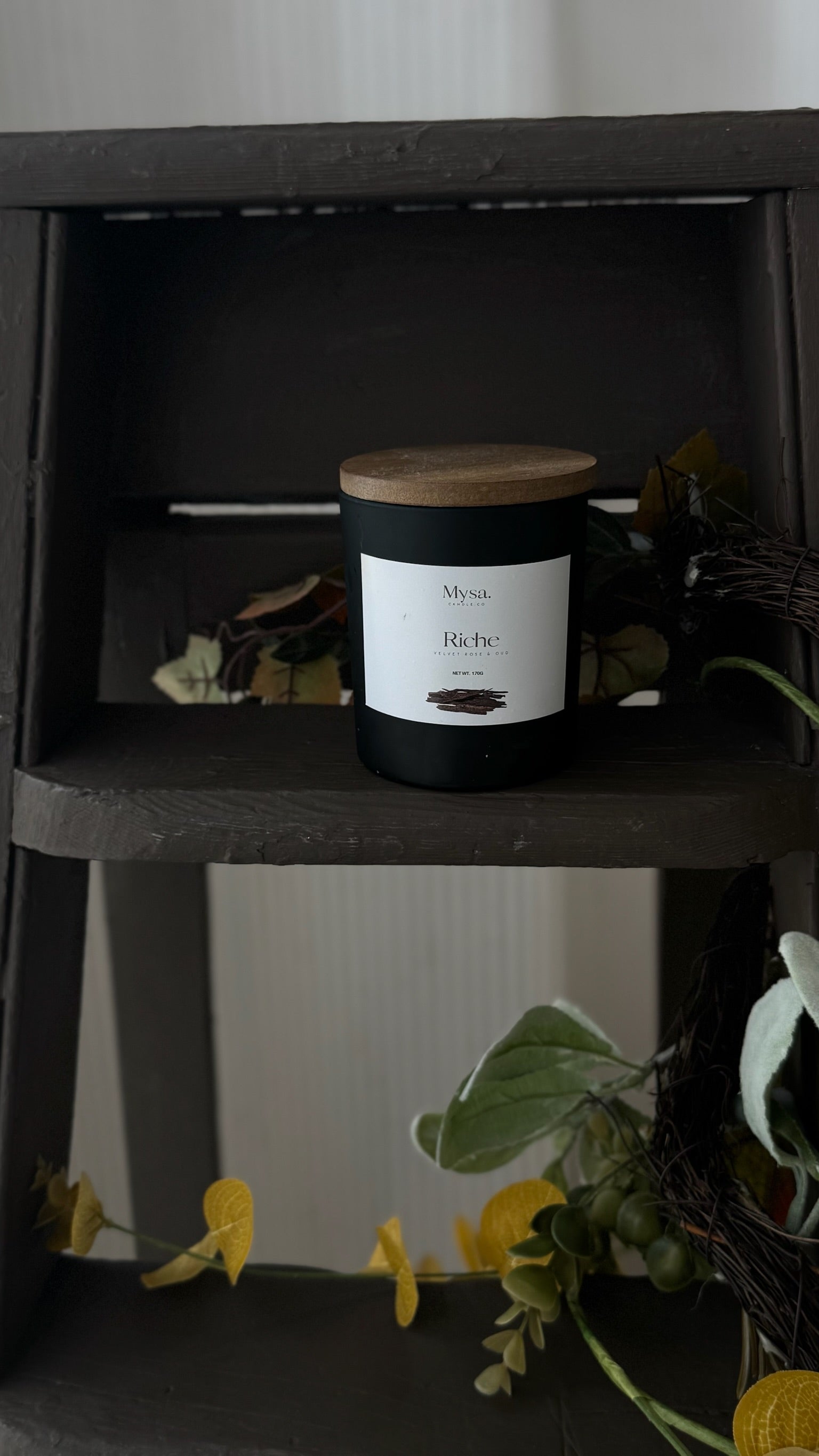 Riche- Velvet Rose & Oud Candle