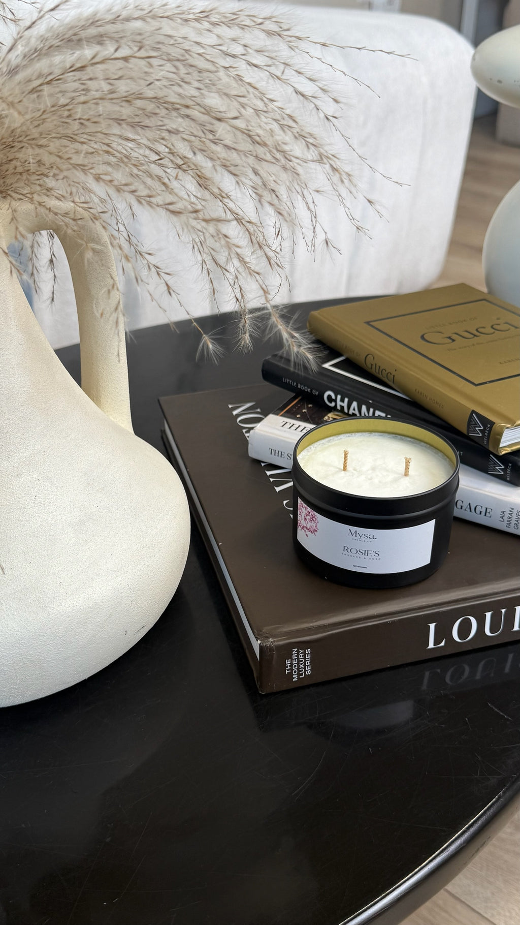 Rosie's- Rhubarb & Rose Candle