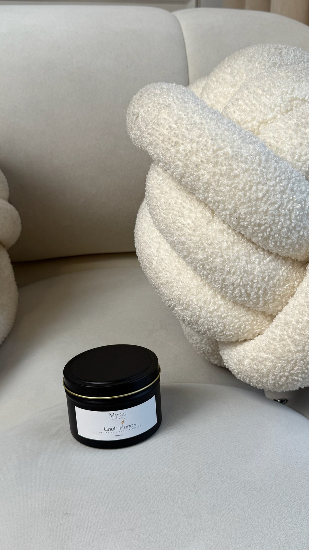 Uhuh Honey- Nectarine & Honey Blossom Candle